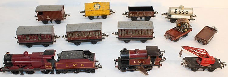 Super English Hornby train set by Meccano LTD. Estate fresh include 2270 wind up engine (working (1 of 5)