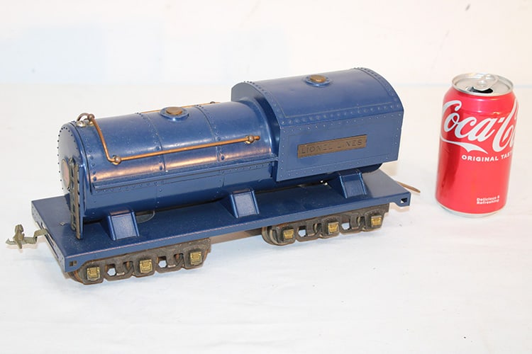 Lionel standard gauge blue comet (very dark blue). Estate fresh. Appr. 12" wide, 6" tall, 4" deep. (1 of 4)
