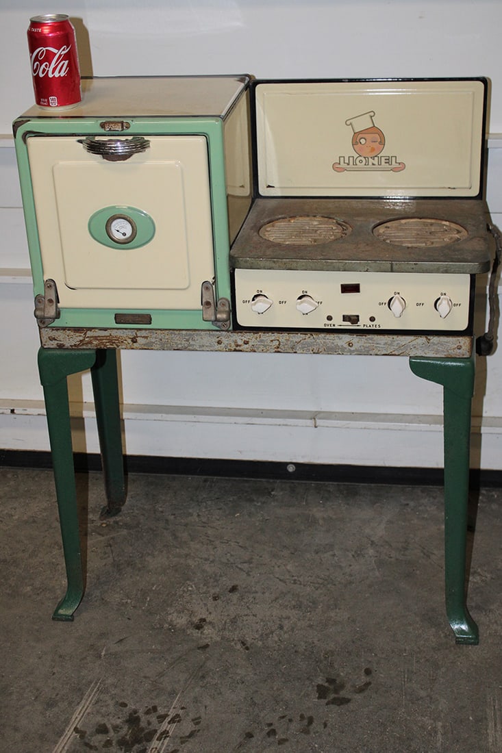 Rare vintage 1930s Lionel model 455 child's toy enameled cook stove. Nice untouched condition, did (1 of 7)