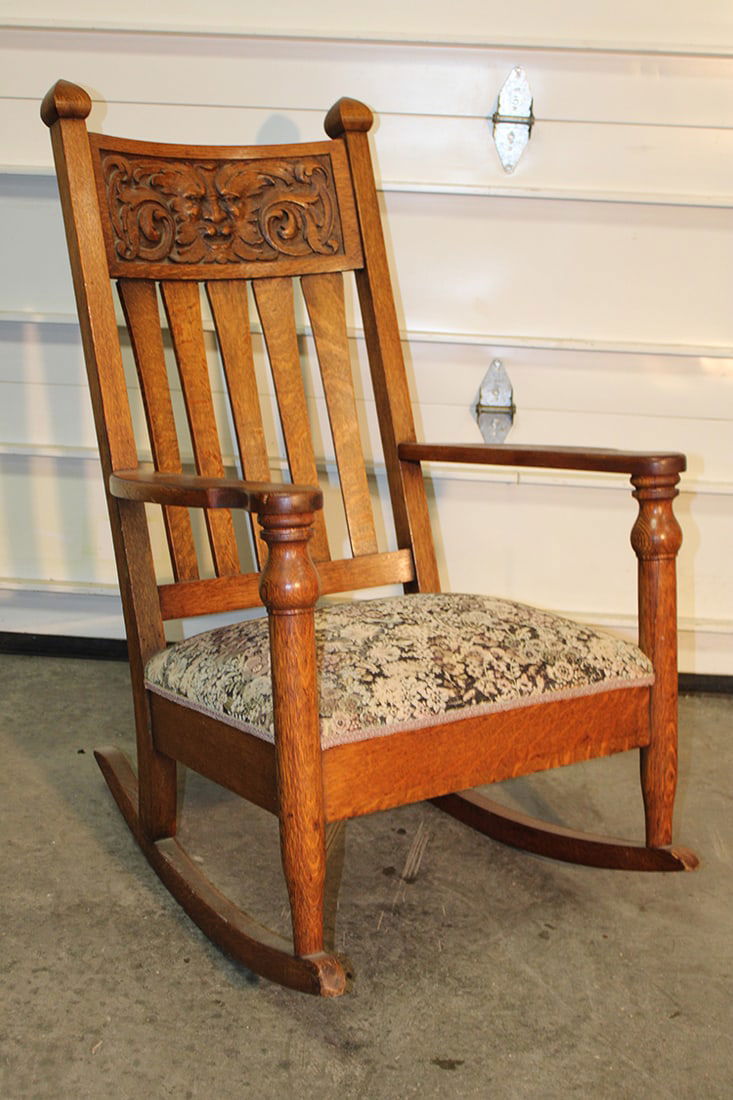Oversize quartersawn oak rocker with large Northwind head. Original finish, very comfortable with a (1 of 4)