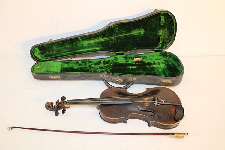 Early 4/4 violin and bow. No markings, early case. Estate fresh. (1 of 8)