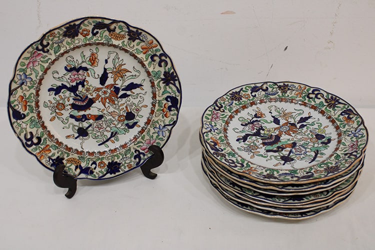 Fine set of 8 Mason's patent 19th C. Chinoiserie 8 3/4" plates. Estate fresh, no chips or cracks. 1 (1 of 5)