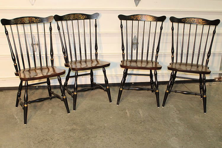 Nice set of 4 signed Hitchcock black and gold stenciled chairs. Very sturdy. Nice condition,: Nice set of 4 signed Hitchcock black and gold stenciled chairs. Very sturdy. Nice condition, Springfield estate. 16" wide, 36" tall, 18" deep.