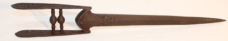 Large 17th C. Indo-Persian Katar with C.O.A. Large hilt with broad tapered pierced side bards. (1 of 7)