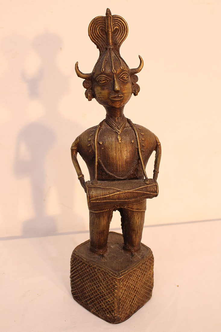 Tribal Dhokbra Bastar hand crafted brass sculpture. Estate fresh in nice condition. 4.5" wide, 14" (1 of 5)