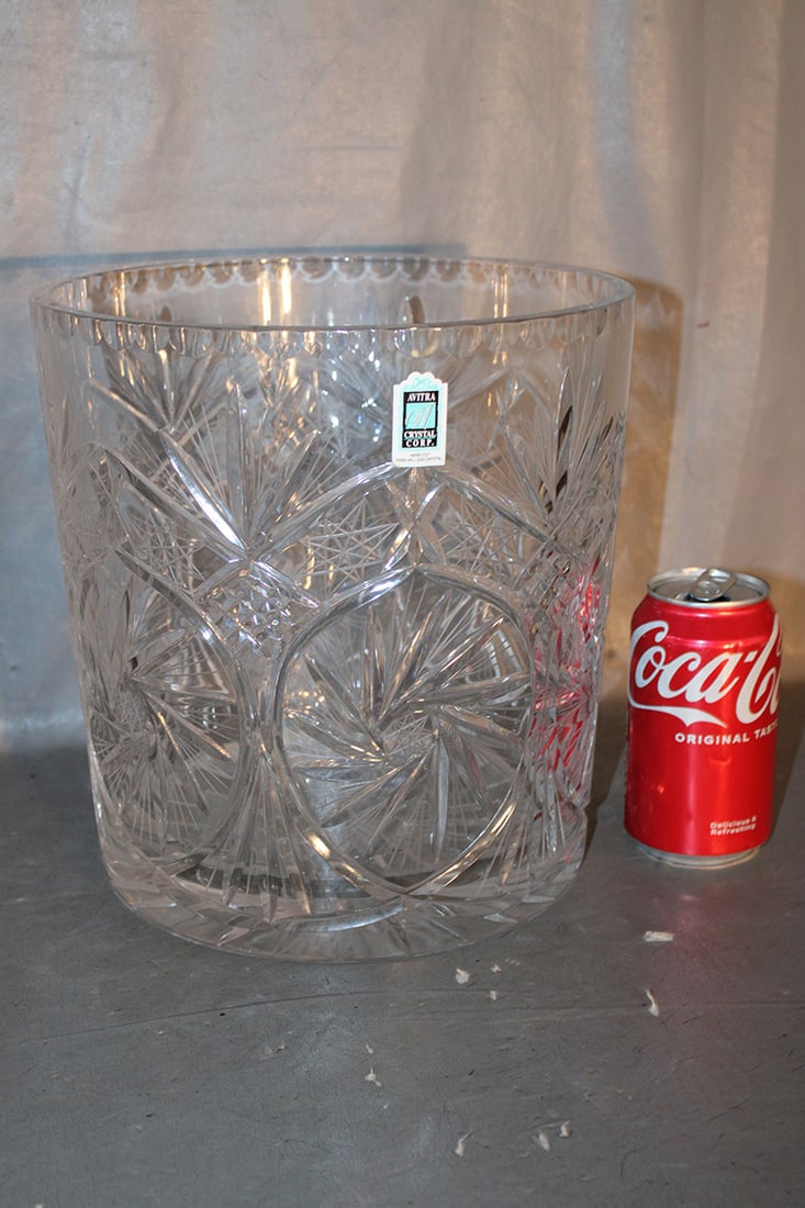 Large signed Avitra heavy cut crystal wine bucket. Estate fresh in nice condition. Pin wheel design.: Large signed Avitra heavy cut crystal wine bucket. Estate fresh in nice condition. Pin wheel design. 10" wide, 10" tall.