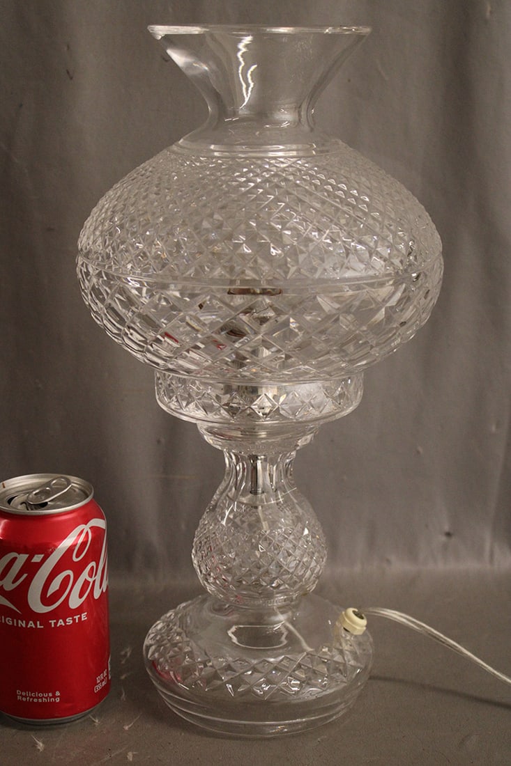 14" signed Waterford crystal Inishmaan hurricane lamp (2 piece). Estate fresh in nice condition.: 14" signed Waterford crystal Inishmaan hurricane lamp (2 piece). Estate fresh in nice condition.