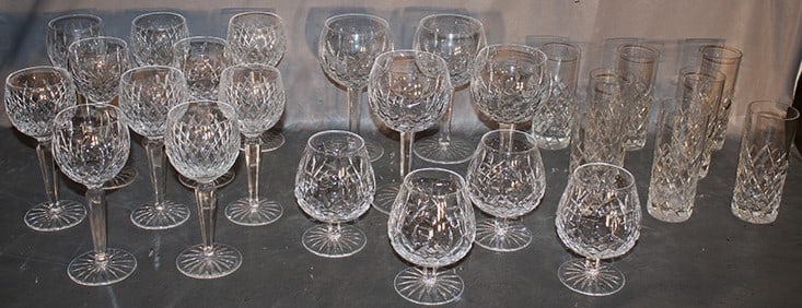 18 pieces of Waterford crystal plus 8 crystal high ball glasses (possibly Ceska Canterbury).: 18 pieces of Waterford crystal plus 8 crystal high ball glasses (possibly Ceska Canterbury). Includes (10) 7.5" wines, (4) 8" wines, (4) 5" brandy snifters, (6) 8" high ball tumblers. Estate fresh in