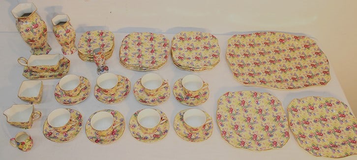 Super collection of over 40 pieces Royal Winton Welbeck Chintz. Estate fresh, nice clean set. No (1 of 6)