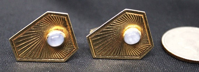 Pair Of 14K And Opal Deco Cuff Links Total Weight 10.2 Dwt: Pair of 14k and opal deco cuff links total weight 10.2 dwt. Estate fresh in nice condition