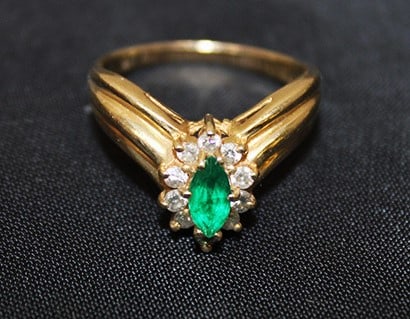 14K Gold Emerald Solitaire And Diamond Ring 2.3 Dwt (1 of 4)