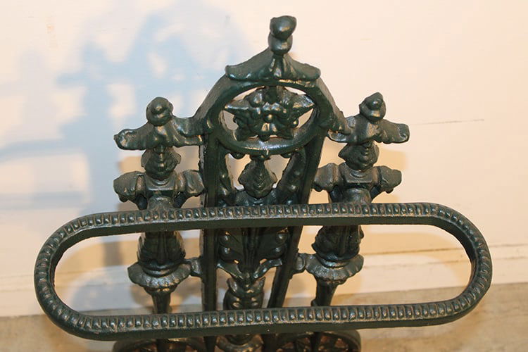 Fancy Cast Iron Umbrella Rack - 3