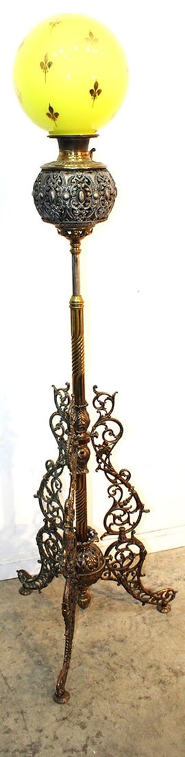 Super Signed Bradley & Hubbard Adjustable Piano Lamp (1 of 8)