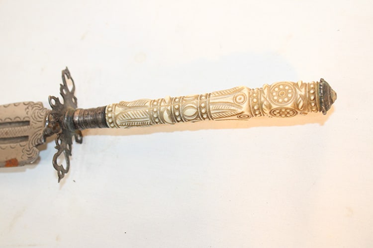 Fancy 19Th C. Dagger With Engraved Blade - 2