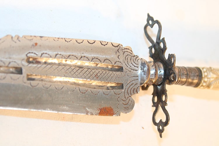 Fancy 19Th C. Dagger With Engraved Blade - 3