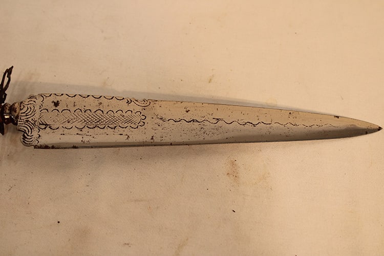Fancy 19Th C. Dagger With Engraved Blade - 4