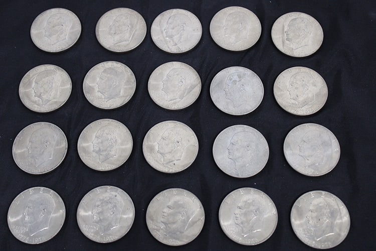 20 Bicentennial Eisenhower Silver Dollars 1776-1976: 20 Bicentennial Eisenhower Silver Dollars 1776-1976. Original $20 roll in nice condition. Vermont estate.