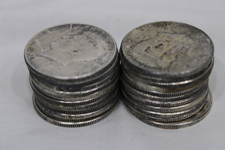 22 Silver Kennedy Halves, 8.73-ozt. (1 of 2)