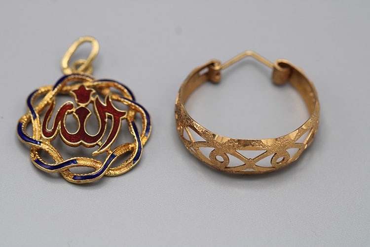 18K Enameled Pendant & Earring (4.8 Dwt) (1 of 4)