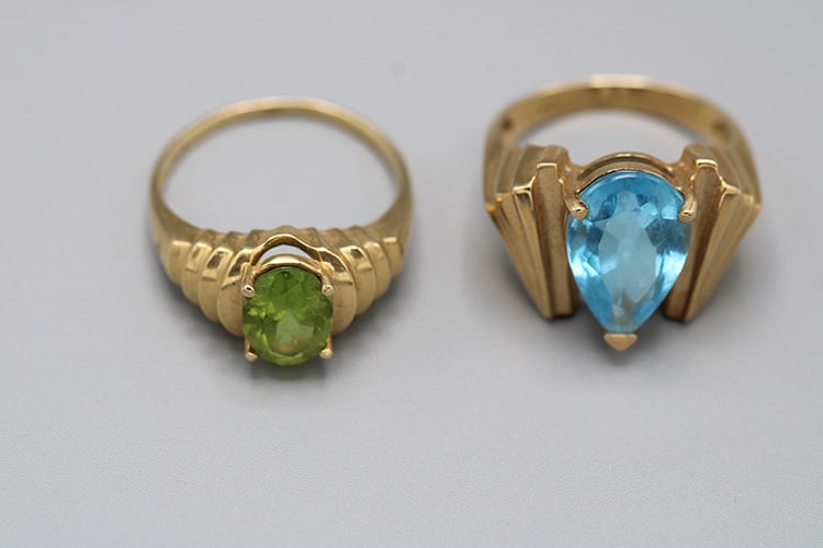 2 Pretty 14K Gold Rings with Green & Blue Gemstones 6.2 Dwt. (1 of 4)