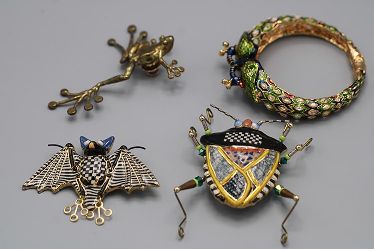 4 Pieces of Custom Jewelry, 2 Enameled Pins by Cynthia Chuang: 4 Pieces of Custom Jewelry, 2 Enameled Pins by Cynthia Chuang. One signed. Vermont estate.