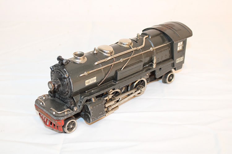 2 Lionel Train Engines 255-E, 243 - 2