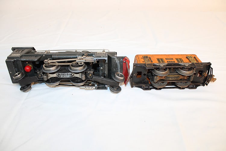 2 Lionel Train Engines 255-E, 243 - 6