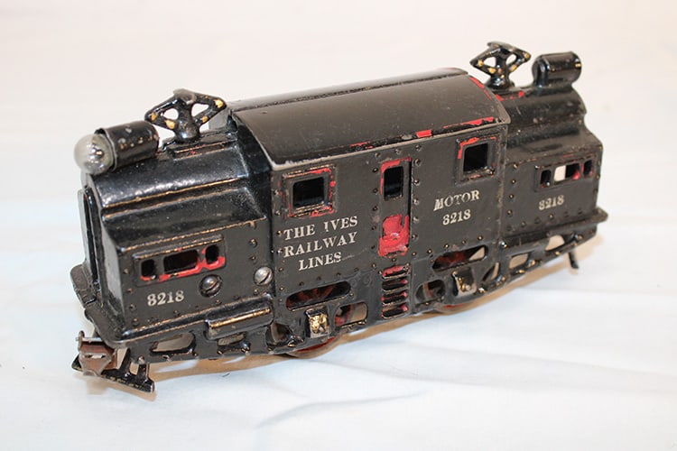 1922 Ives Clockwork Train Engine #32?, Ives 3218 Engine - 3