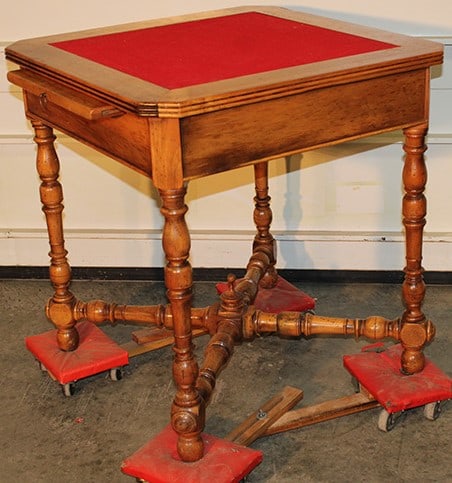 Nice Custom Game Table with Pull-out Top (1 of 4)