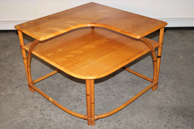 Super Signed Heywood Wakefield Ashcraft L-Shaped Corner Table: Super Signed Heywood Wakefield Ashcraft L-Shaped Corner Table. Mid-Century, bamboo style legs. In real nice condition from the North Adams estate. 30" wide, 22" tall, 30" deep.