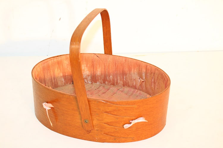 Large 11" Signed Sabbathday Lake Shaker Sewing Basket (1 of 6)
