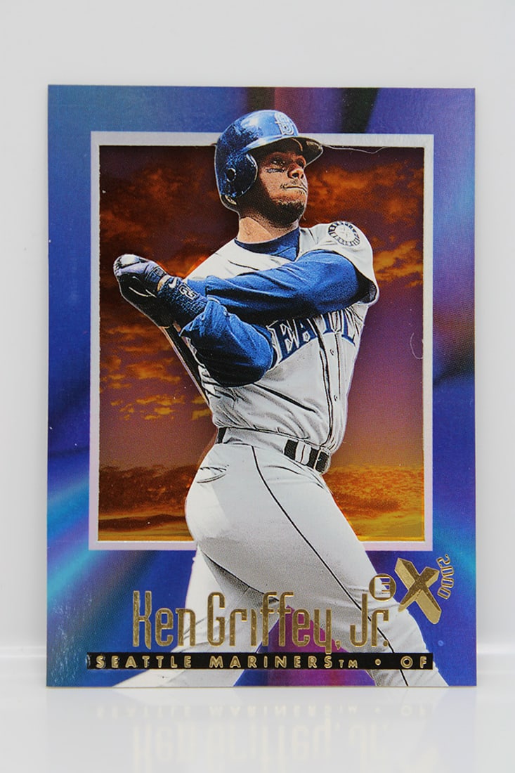 1997 Fleer Baseball Cards: 1997 Fleer/Skybox E-X 200 full set.