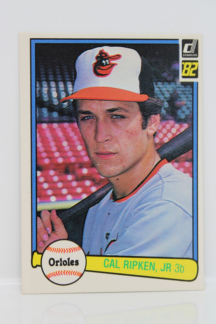 1982 Donruss Baseball Cards: 1982 Donruss complete set in original box. Cal Ripken Jr. rookie card.