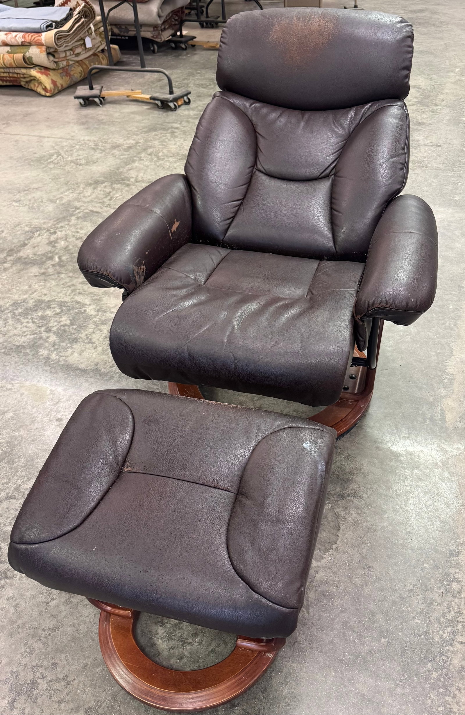 benchmaster chair, and ottoman (1 of 6)