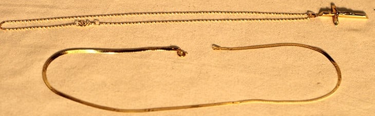 18K Gold Chain And Cross And Herringbone Necklace 4.2 Dwt (1 of 6)