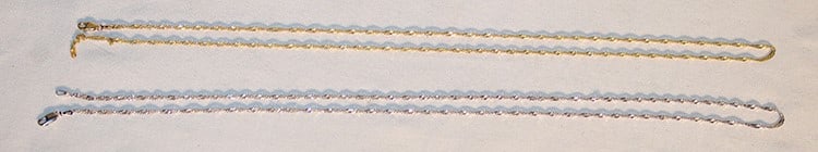 (2) 24" White And Yellow 18K Gold Necklaces 3 Dwt: (2) 24" white and yellow 18k gold necklaces 3 dwt in real nice condition. Williamstown estate.
