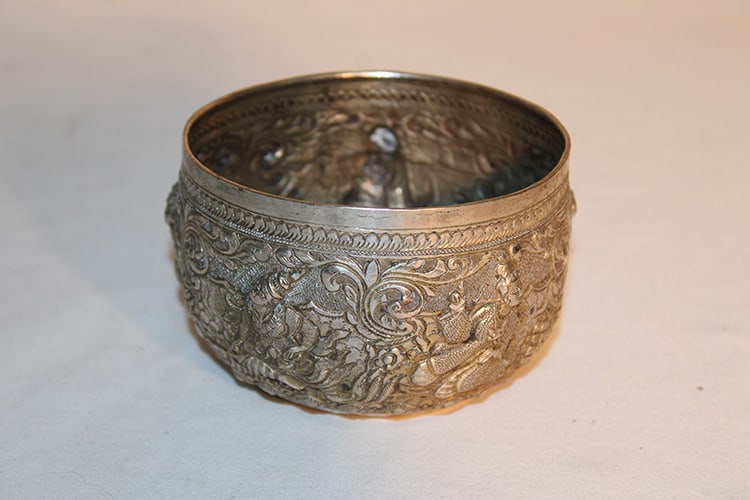 Neat Asia Silver Repousse Bowl 5.34 Ozt (1 of 5)