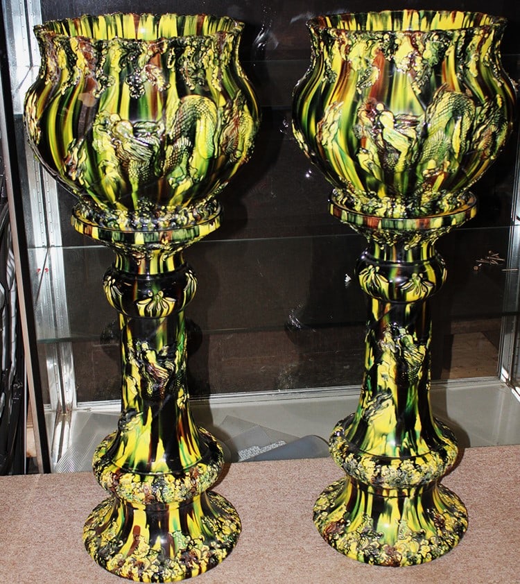 Match Pair of 35" Awaji Oriental Style Jardini?re and Pedestals with Dragon Motif (1 of 7)