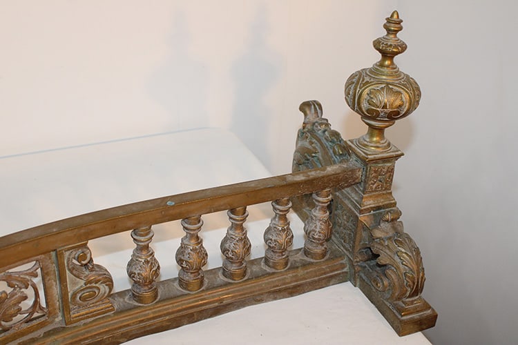 Impressive 5' Solid Brass Victorian Fender - 6