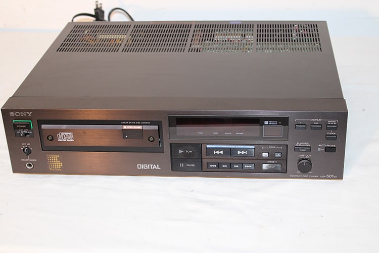 Vintage Sony Compact Disc Player CDP 501 ES (1 of 6)