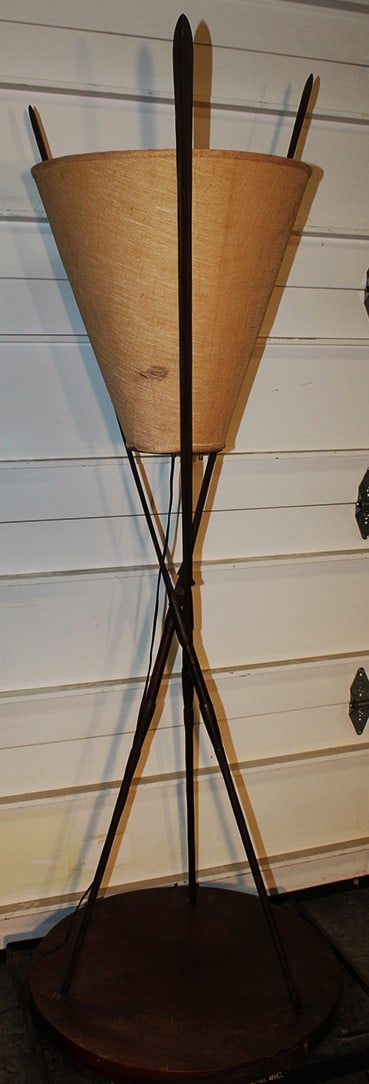 6' Mid-Century Atomic Style Tri-Pod Floor Lamp: 6' Mid-Century Atomic Style Tri-Pod Floor Lamp. With criss cross swords, has a medieval look with a vice versa shade (top holder to the shade is the detached - comes all apart), with a 1.75" solid wal