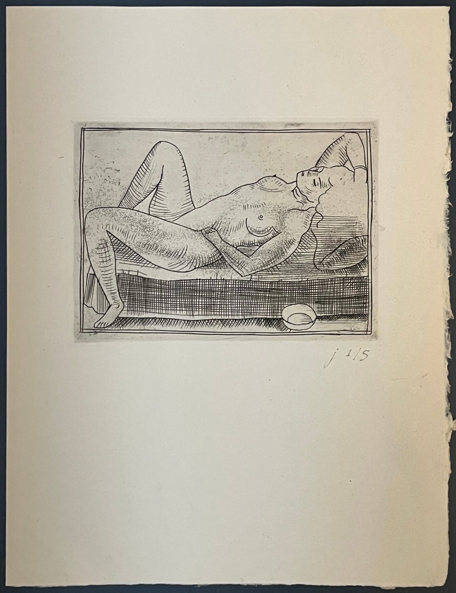 Andre Derain : Nu au divan, 1948: Andre Derain (1880-1954)Nu au divan, 1948Original etching from Copper Plate on Verge paperNumbered "j. 1/5" lower right.Dimensions:+Size of the sheet : 33 x 25 cm / 13 x 9.8 in.This gorgeous print is