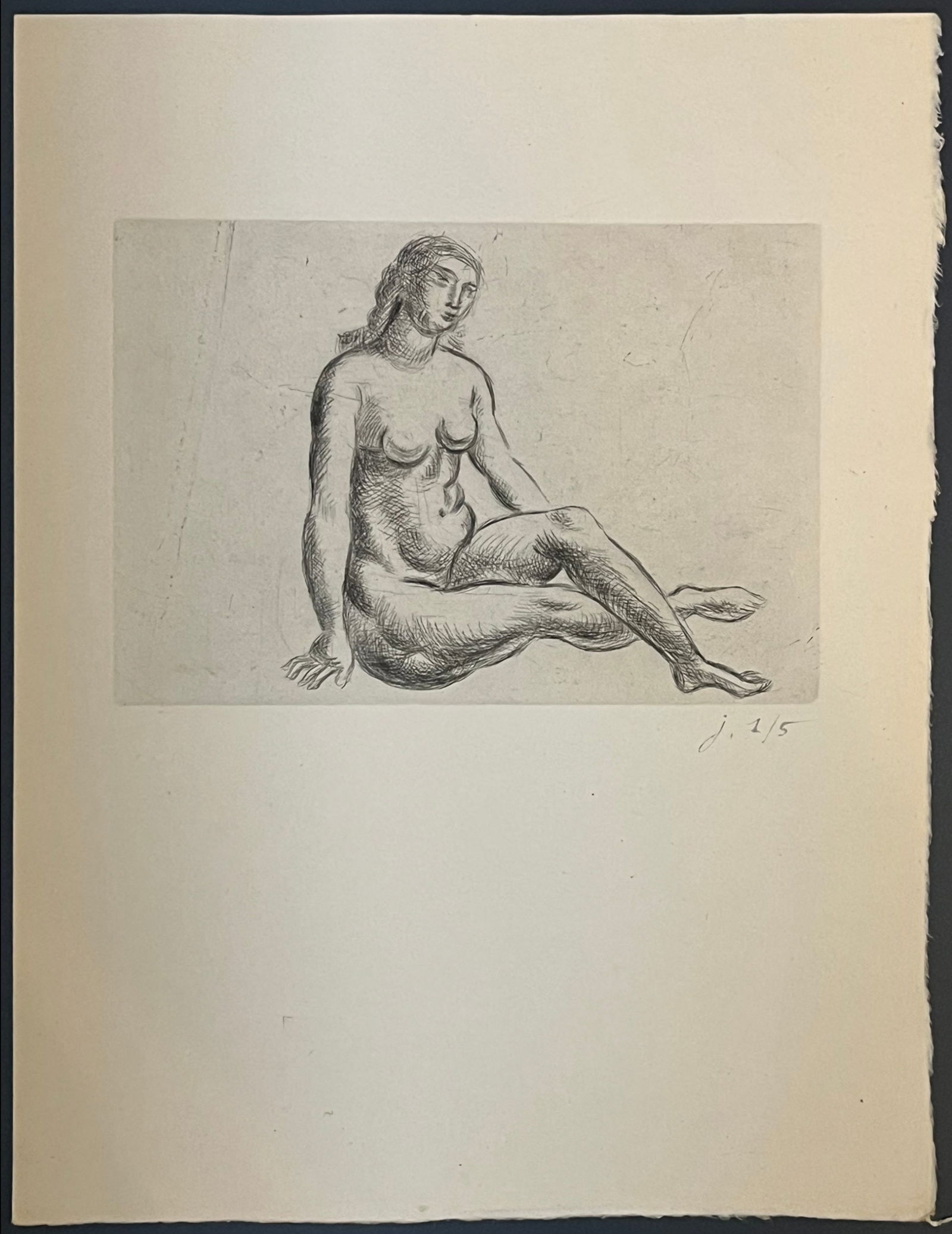 Andre Derain : Nu assis, 1948: Andre Derain (1880-1954)Nu assis, 1948Original etching from Copper Plate on Verge paperNumbered "j. 1/5" lower right.Dimensions:+Size of the sheet : 33 x 25 cm / 13 x 9.8 in.This gorgeous print is one