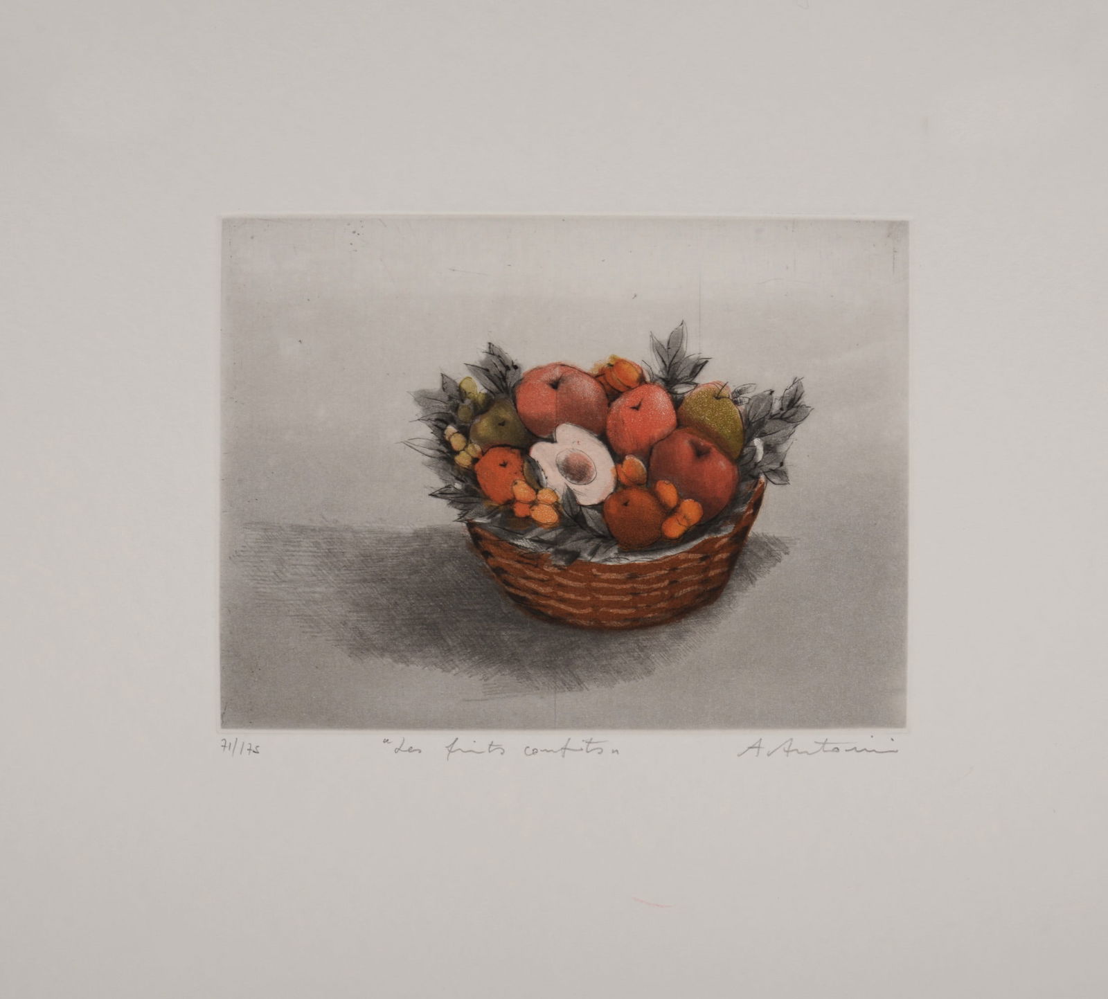 Annapia Antonini : Les fruits confits, 1990 - Hand-signed: Annapia Antonini (1942-)Les fruits confits, 1990Original aquatint on Arches paper.Hand signed in pencil lower rightNumbered in pencil 71/175Dimensions:+ Size of the sheet : 30,5 x 33,5 cm / 12 x 13,1