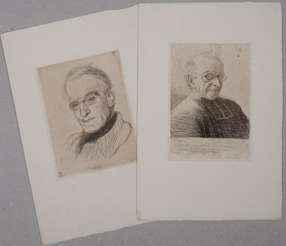 Albert Varadi (1896-1925) : Portraits, circa 1920: Albert Varadi (1896-1925) Portraits, circa 1920 Set of two etchings on wove paper. Dimensions: +Size of the sheet : 25 x 16,5 cm /9,8 x 6,5 in. +Size of the image : 13,7 x 9,5 cm / 5,4 x 3,7 in. 