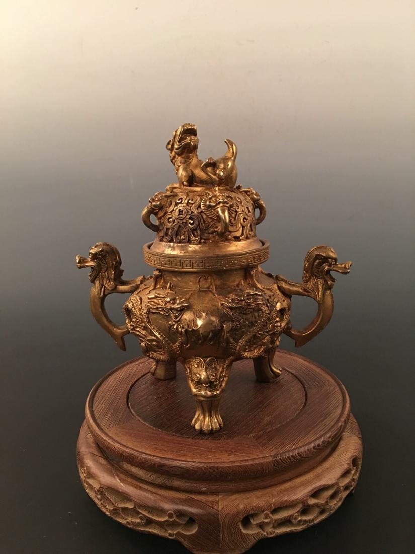 Chinese Gilt Bronze Censer With Xuan De Mark: Chinese Gilt Brozen Censer With Xuan De Mark 7-1/4'' H; 7-1/4'' W; 3.2 lb Shipping: We are able to pack and ship this item to an address in the United States for $30.00 via UPS Ground or USPS Priority
