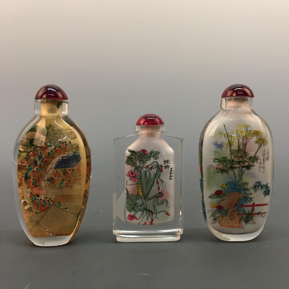 3 Chinese Snuff Bottle: 3 Chinese Snuff Bottle 3-3/4'' H; 1-7/8'' W; 77 g Shipping: We are able to pack and ship this item to an address in the United States for $25.00 via UPS Ground or USPS Priority Mail. Tracking informat