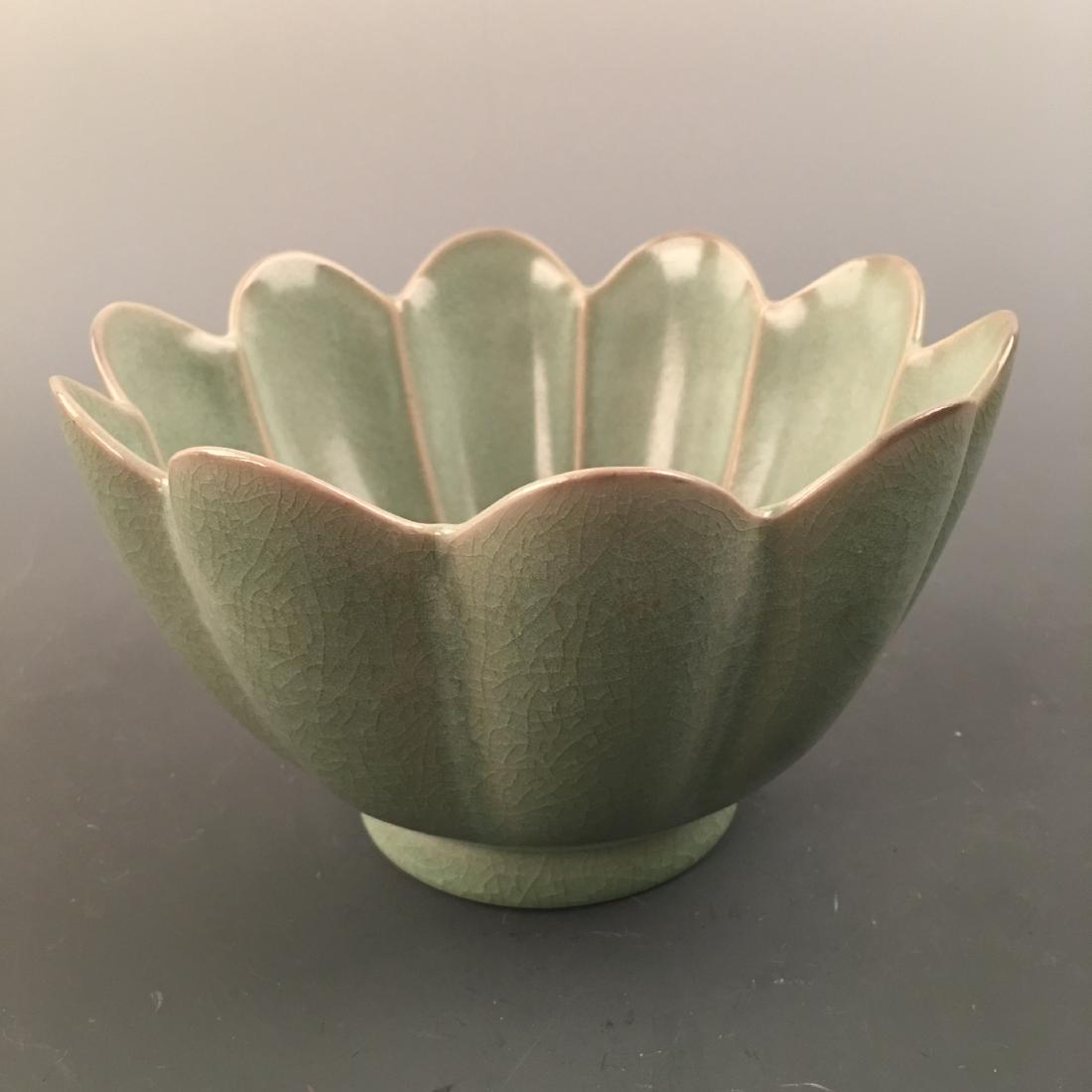 Chinese Celdon Glazed Flower Shaped Bowl (1 of 8)