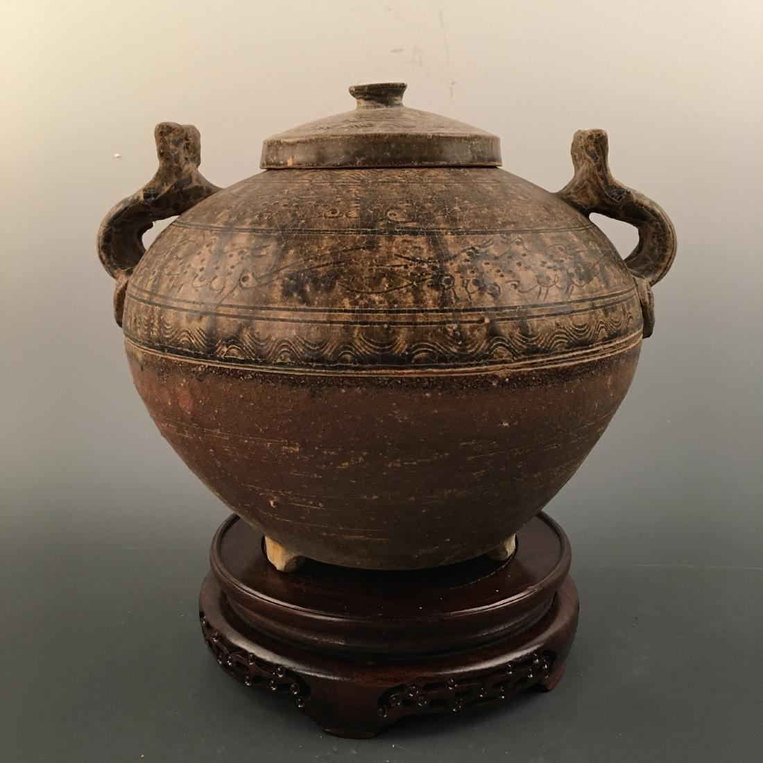 Chinese Yue Ware Jar and Cover (1 of 9)