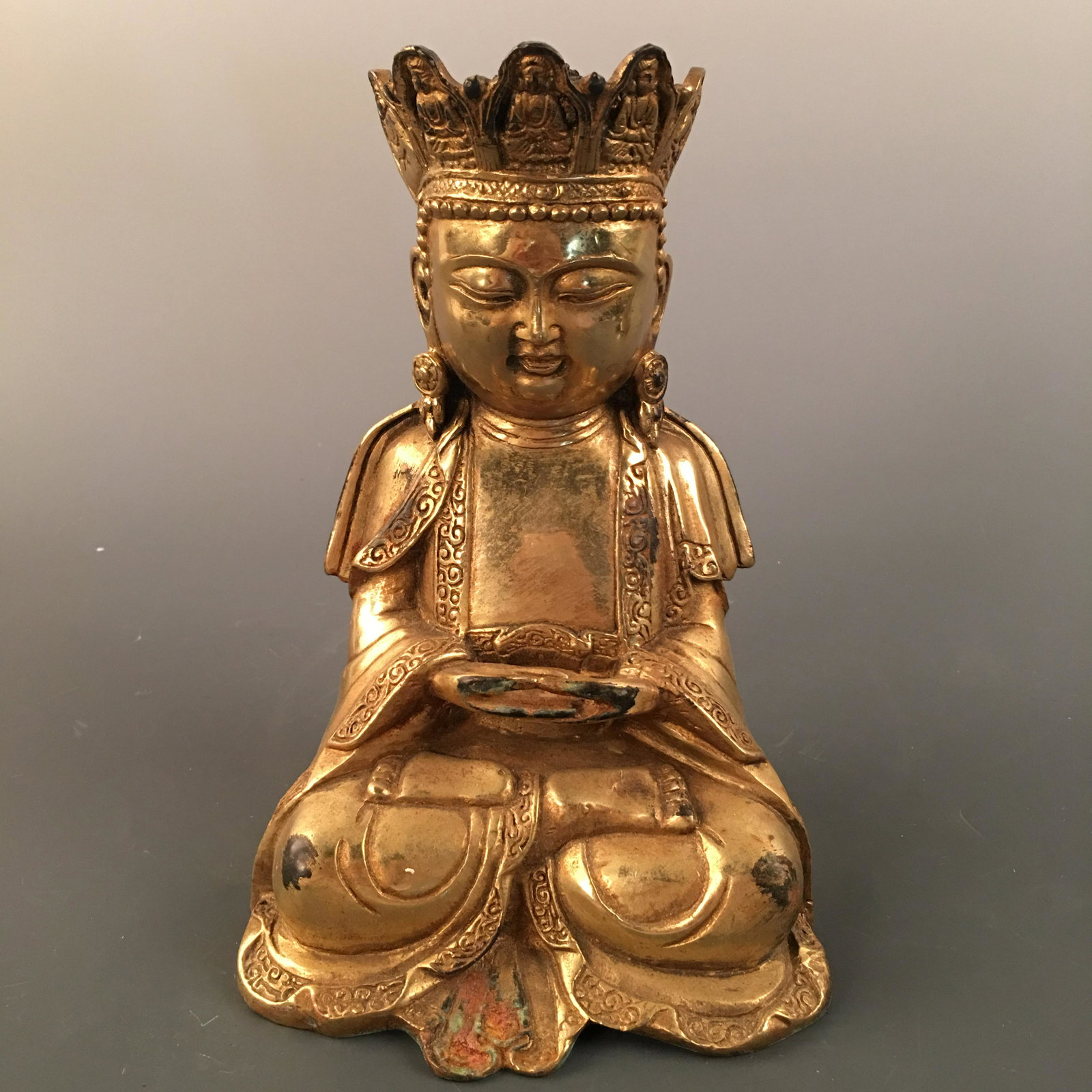 Chinese Bronze Buddha Figure: Chinese Bronze Buddha Figure 8'' H, 6'' W; 1750 g Shipping: We are able to pack and ship this item to an address in the United States for $35.00 via UPS Ground or USPS Priority Mail. Tracking informat